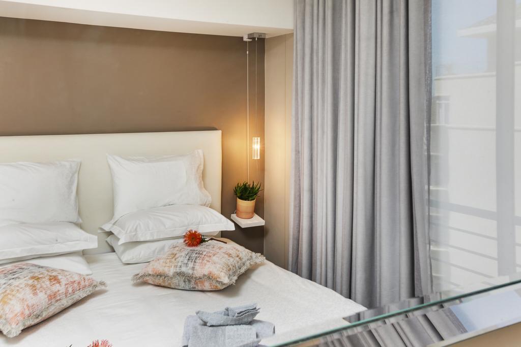 The Odyssee 409 Cape Town Exterior photo